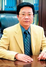 Cai Dong: General Manager for Kina National Heavy Duty Truck Group, partisekretær